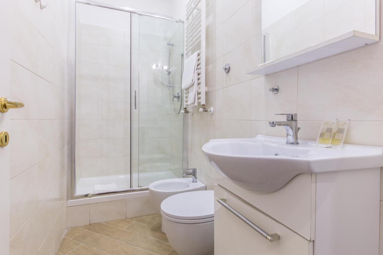 Azzurra Rooms Рим Екстериор снимка